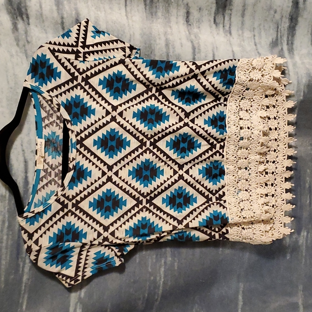 Geometric T-Shirt with Lace Hem